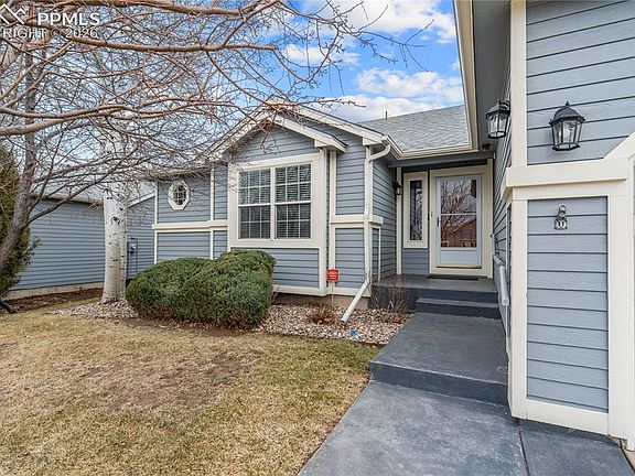 3rd image of 4115 Golf Club Dr