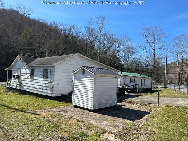 1st image of 1353 Campbells Creek Dr