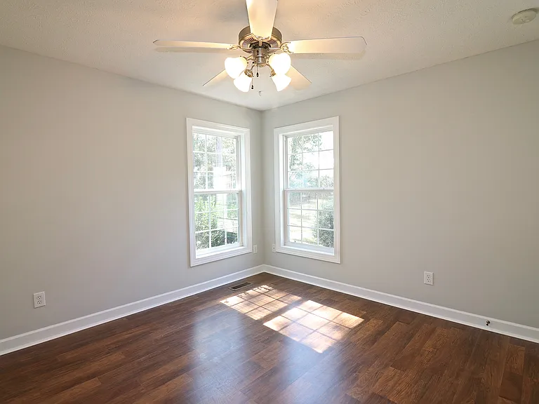 195 Russet Ct — Photo 41