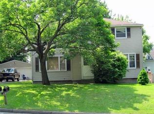 943 Whitney Rd W, Fairport, NY 14450