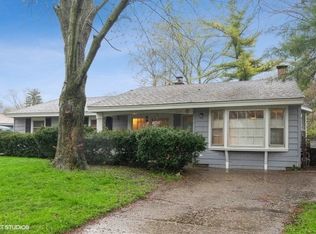 125 Warwick Ct, Schaumburg, IL 60193