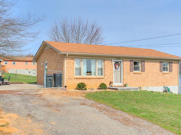 2nd image of 5449 Lovell Dr