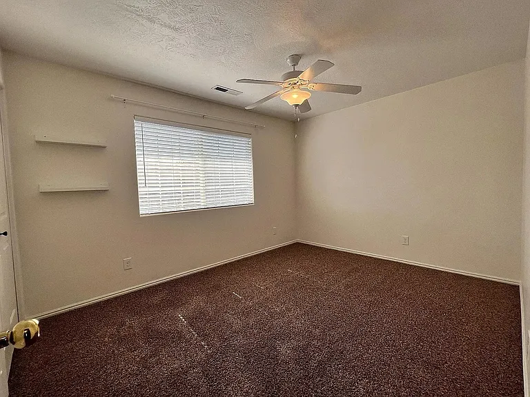 1108 N 1300 W — Photo 22