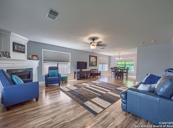 2nd image of 3705 Davenport