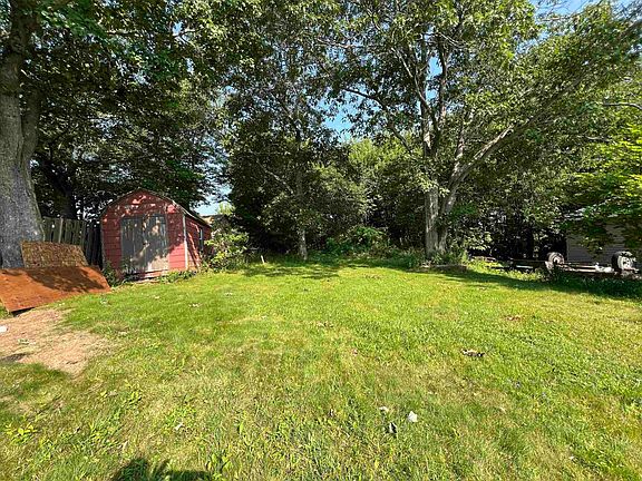 4th image of 45 Belmont Ave
