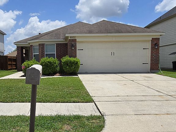 4th image of 8002 Sesame St