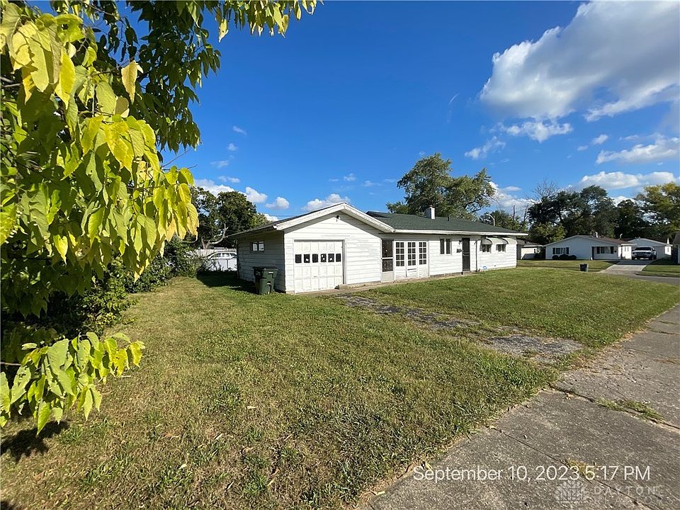 1st image of 2104 Esmeralda Ave
