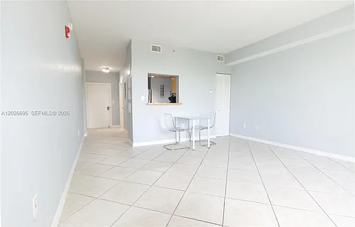 2630 SW 28th St Photo 1