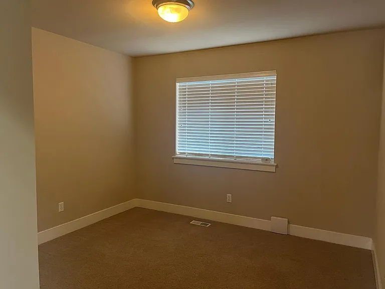 SW 311th Pl — Photo 15