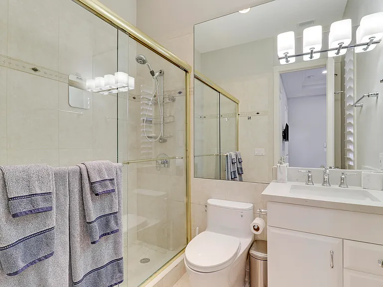 18808 SE Windward Island Ln — Photo 42