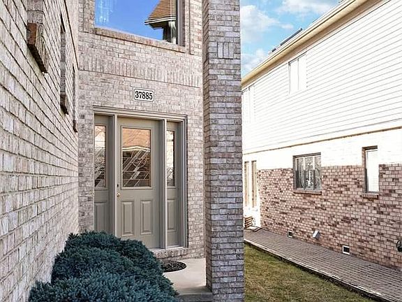 3rd image of 37885 Lakeshore Dr