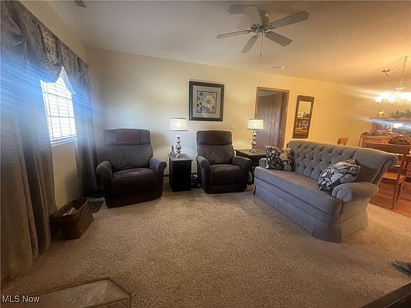 3rd image of 4309 Strattford Cir E