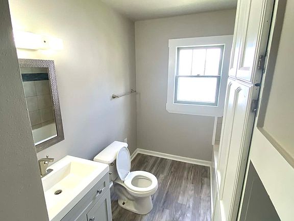2nd image of 208 Thelma Dr