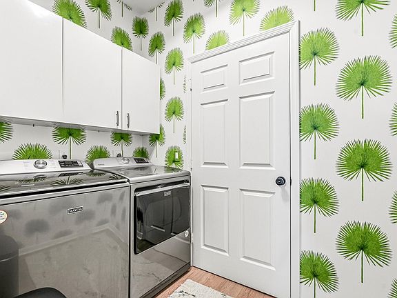 4th image of 1753 Victoria Circle