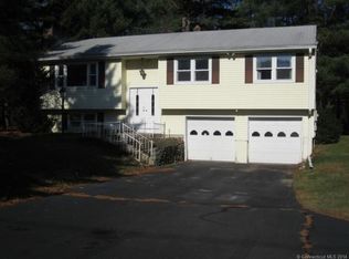 75 Oakwood Dr, Harwinton, CT 06791
