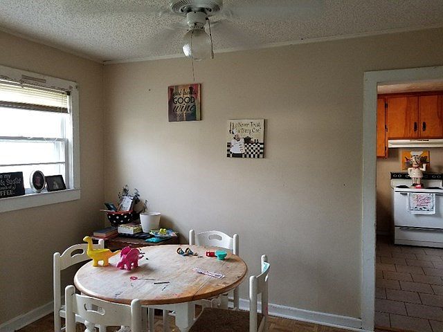 1st image of 1000 E Force St