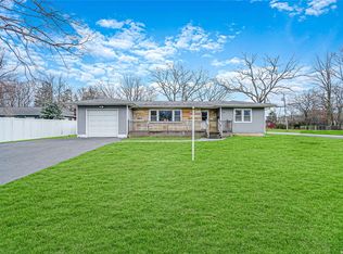 1375 Thompson Dr, Bay Shore, NY 11706