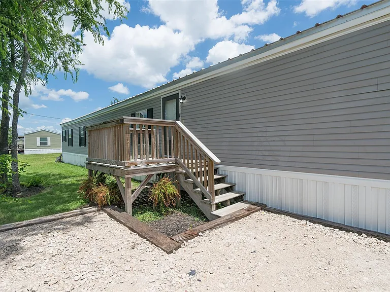 2592 County Road 152 — Photo 5