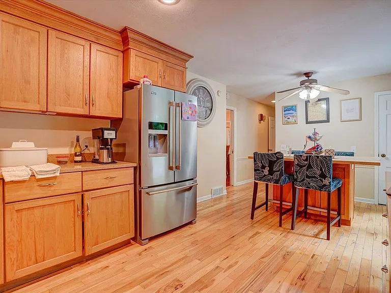 210 Shiloh Dr — Photo 10