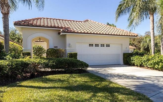 1st image of 1687 Victoria Cir