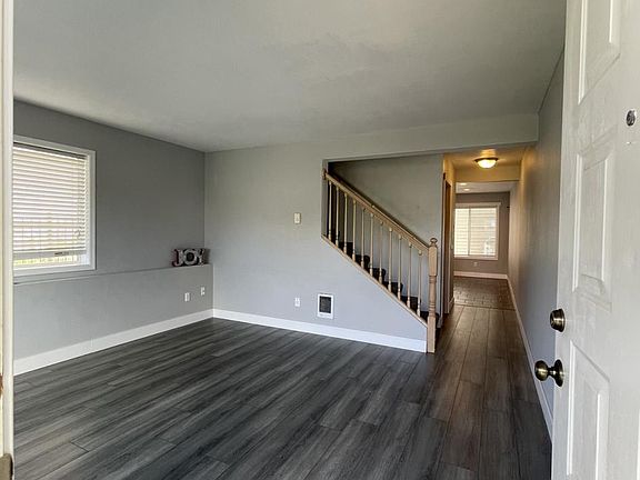 4th image of 5117 Green Hills Ave NE APT A