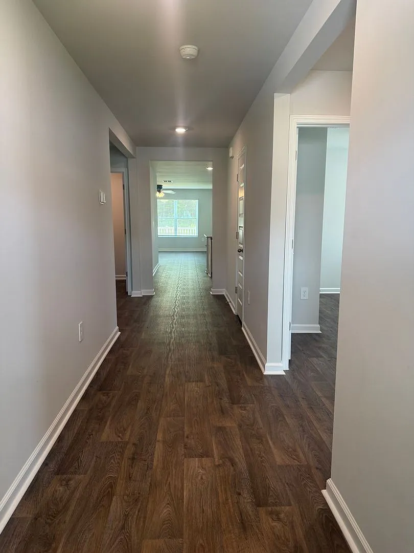 339 Elizabeth Drive — Photo 3