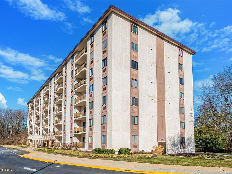 1st image of 27208 Valley Run Dr #208
