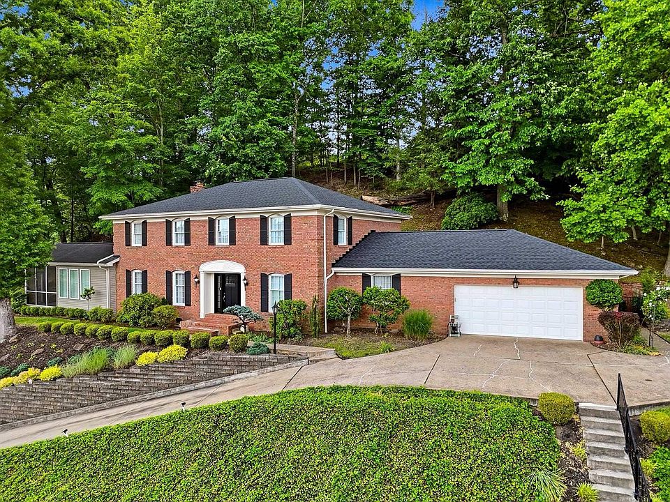 1st image of 68 Camelot Dr