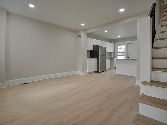 205 S Union St — Photo 3