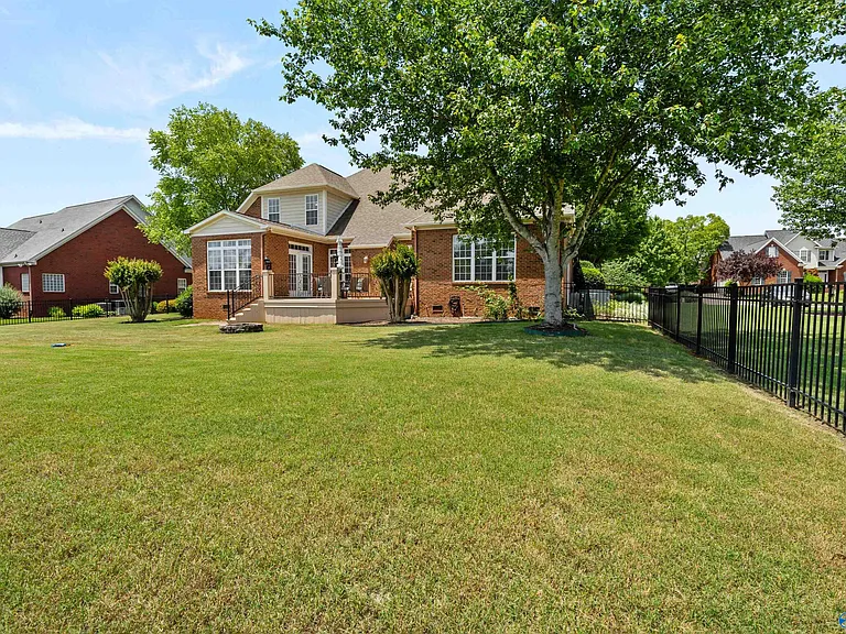 103 Wickerberry Ln — Photo 37