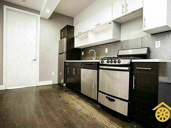 2nd image of 154 Rogers Ave #1P