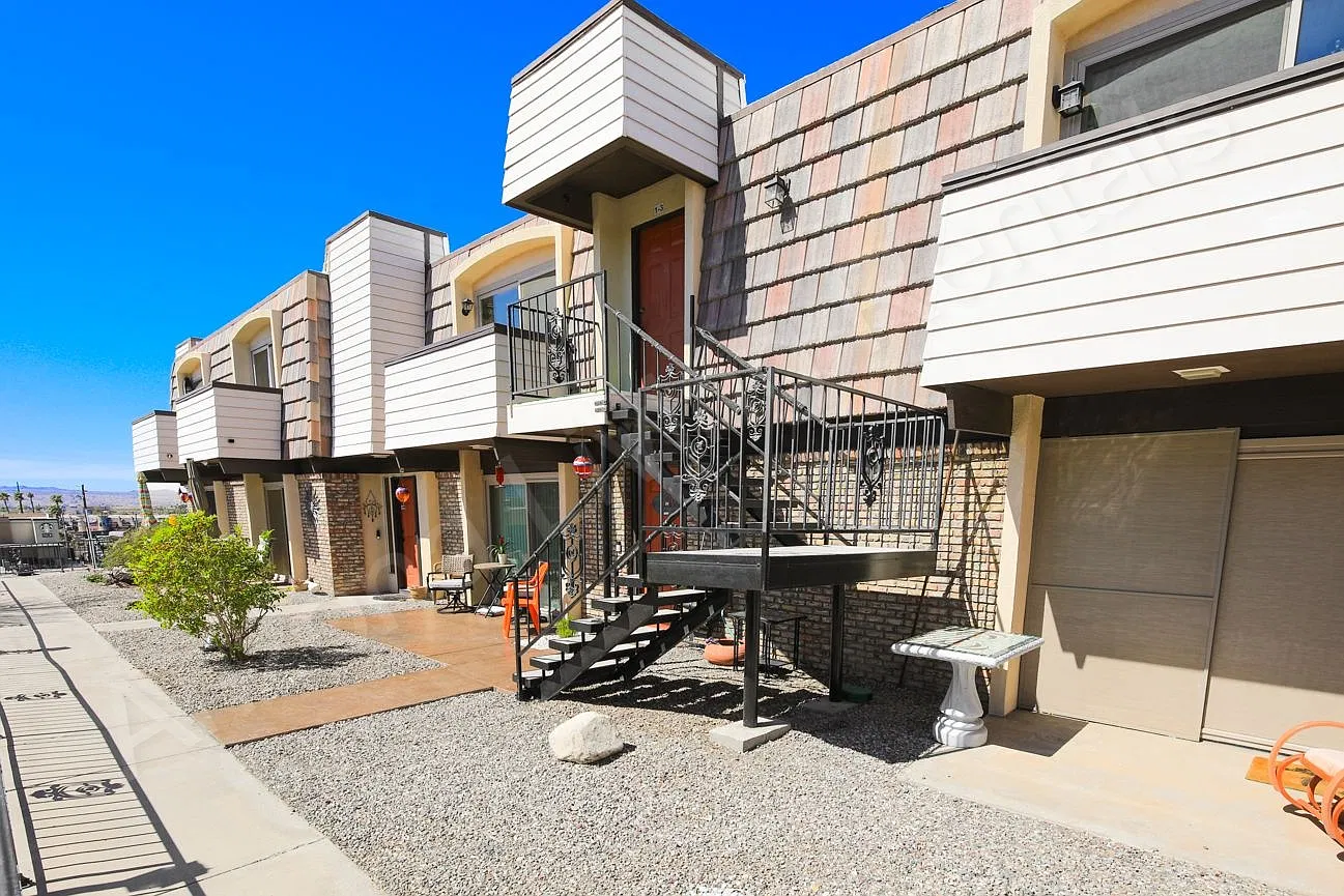2 bed, 1100 sqft, $1,150 — Photo 2