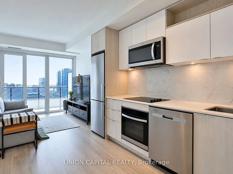 70 Princess St #1806E — Photo 2