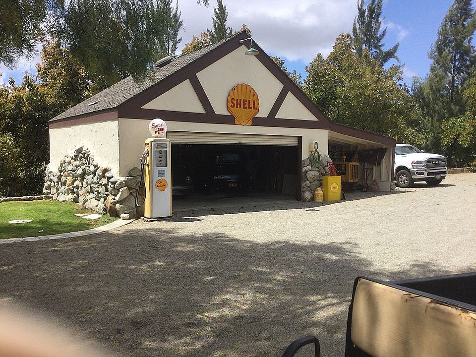 2nd image of 12070 Sierra Rojo Rd