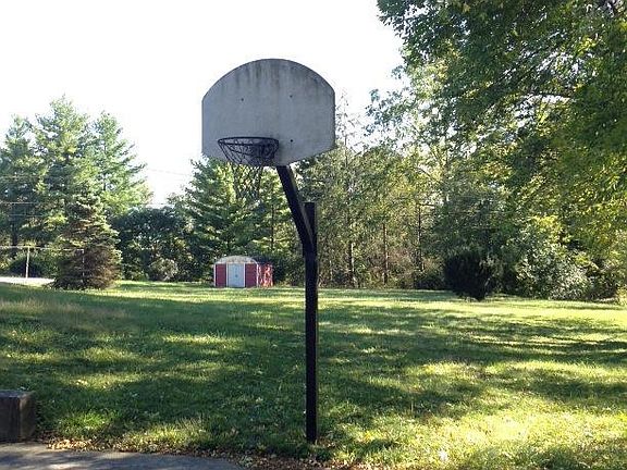 3rd image of 3369 Claydor Dr