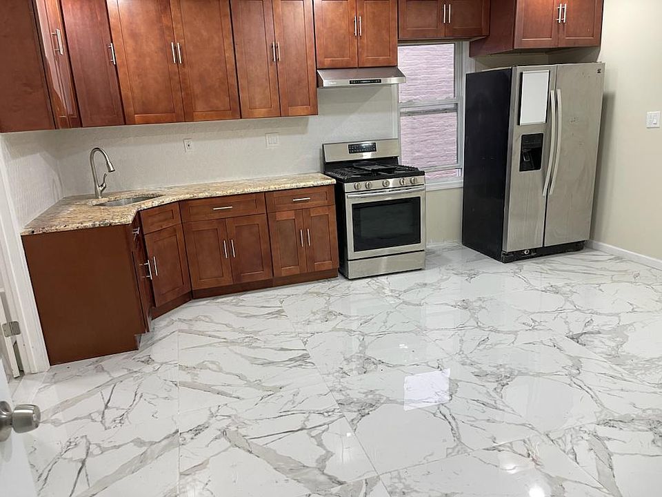 1st image of 10643 Ruscoe St Floor 2