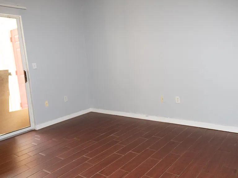 2025 Erving Cir #4207 — Photo 7