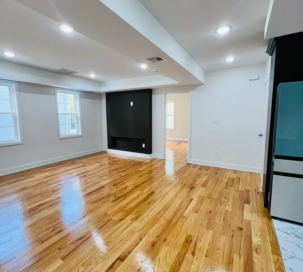 3 bed, 1200 sqft, $3,600 — Photo 4
