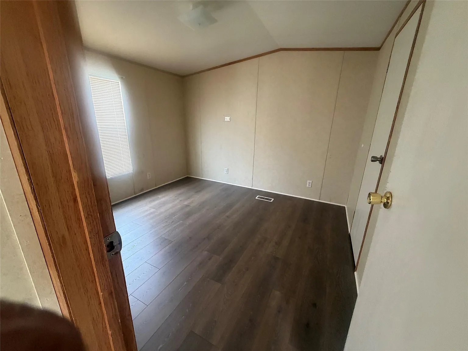 2 bed, 1.0 bath, 644 sqft, $1,000 — Photo 3