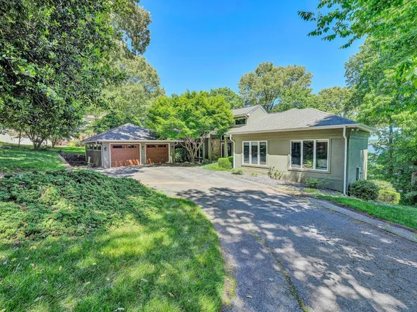 311 Morningwood Ln, Wirtz, VA 24184