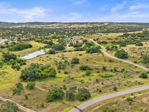 1198 S Walnut Spgs, Johnson City, TX 78636