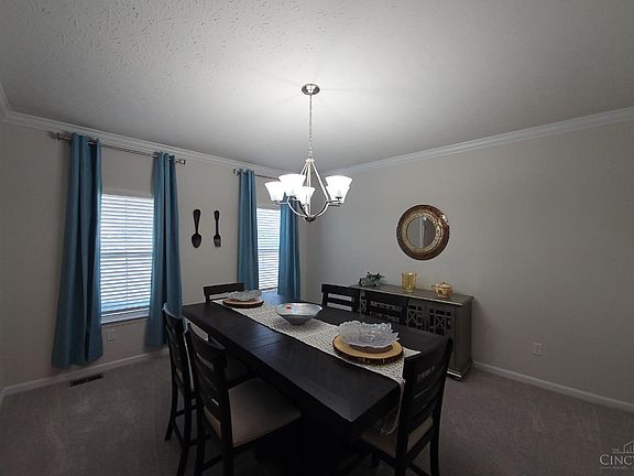 5th image of 4961 Victoria Pl