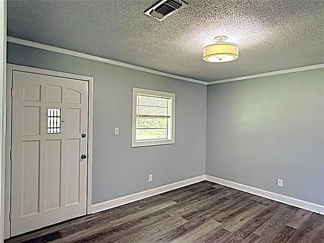 3 bed, 2.0 bath, 1650 sqft, $1,550 — Photo 4
