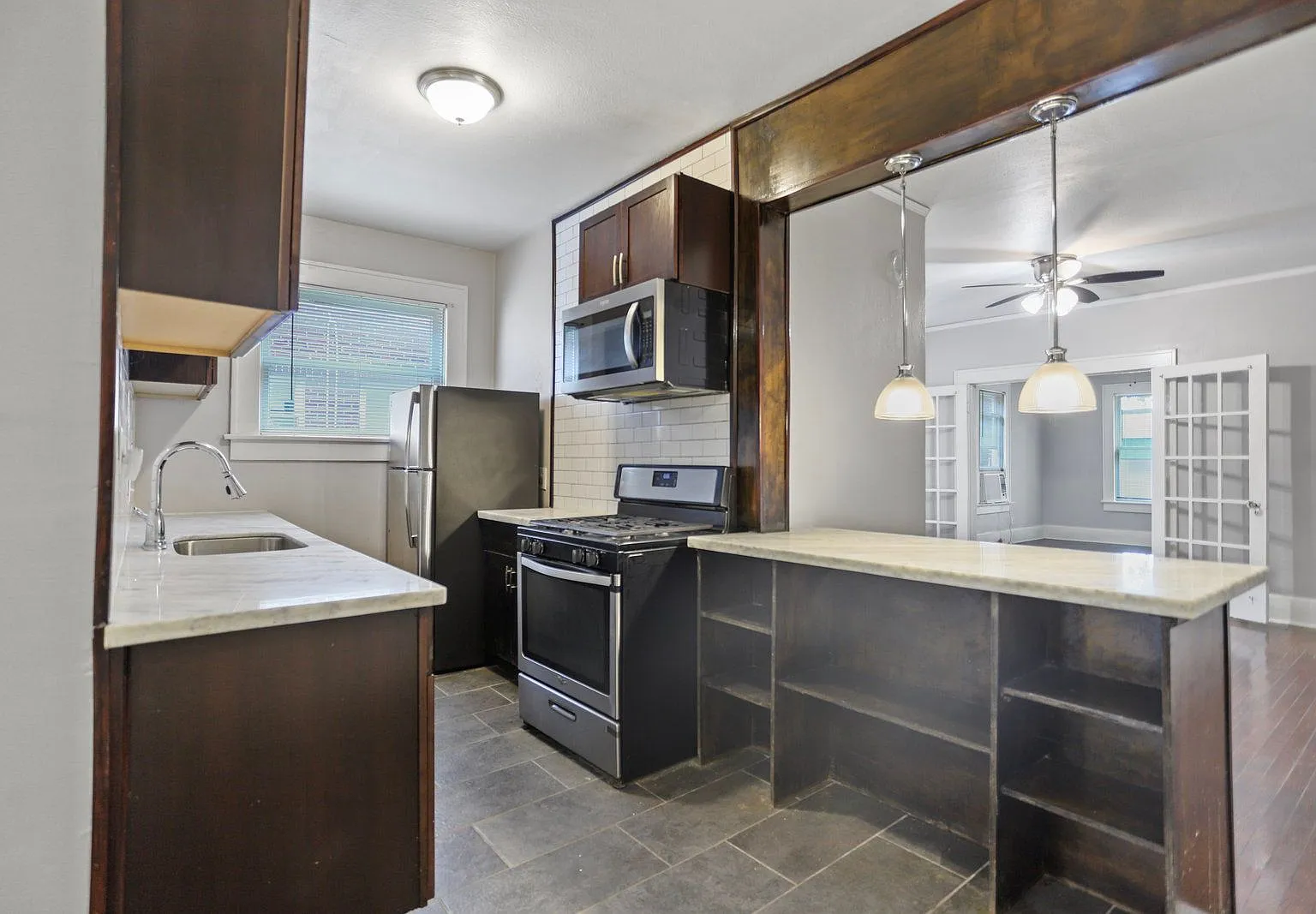 2 bed, 1.0 bath, 1000 sqft, $1,450 — Photo 1