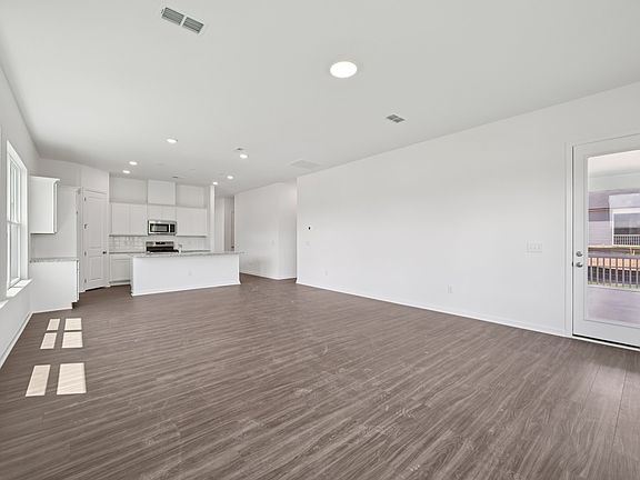 Crescent Mills - Caswell Interior Image 3