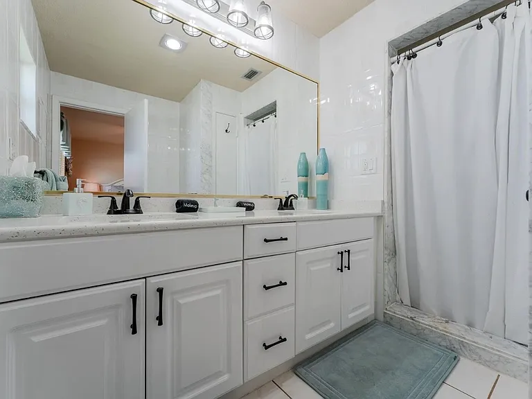 3126 SE 19th Pl — Photo 18