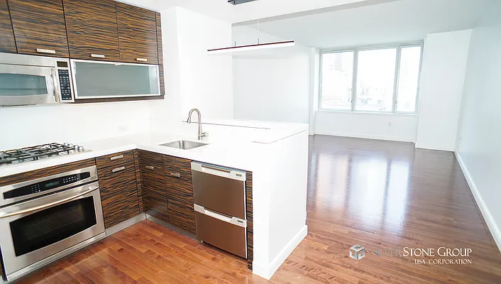 Rented by Silverstone Group USA Corp. | media 25