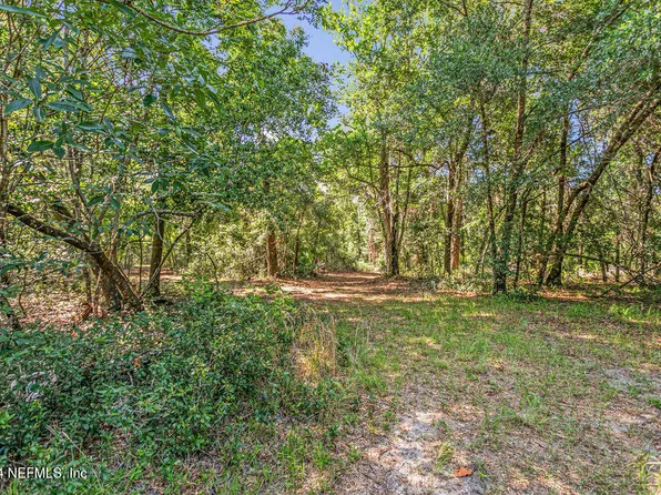 141 SUNSHINE Lane, Interlachen, FL 32148