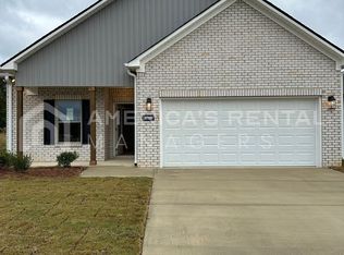 3789 Seaside Sparrow Cir, Bessemer, AL 35022