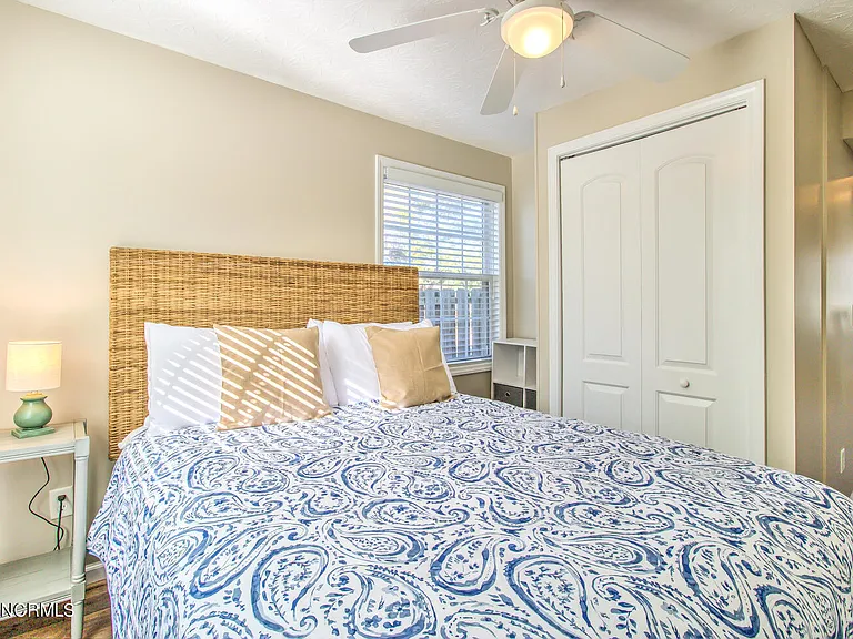 205 Florence Ave #4 — Photo 17